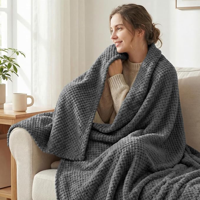 Exclusivo Mezcla Fleece Throw Blanket Extra Large, Super Soft and Warm Blankets - Image 2