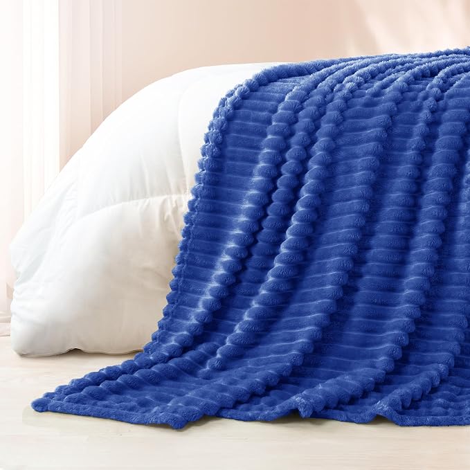 Exclusivo Mezcla Striped Queen Size Fleece Blanket - Image 6