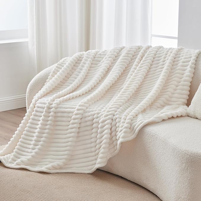 BEDELITE Twin Blanket for Couch & Bed, 300GSM Soft & Warm Fleece Blanket - Image 9