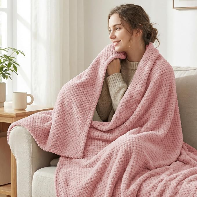 Exclusivo Mezcla Fleece Bed Blanket Queen Size, Super Soft and Warm Blankets - Image 2