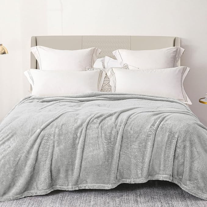 Exclusivo Mezcla Plush Fuzzy Fleece Bed Blanket Queen Size, Super Soft by ExclusivoMezcla