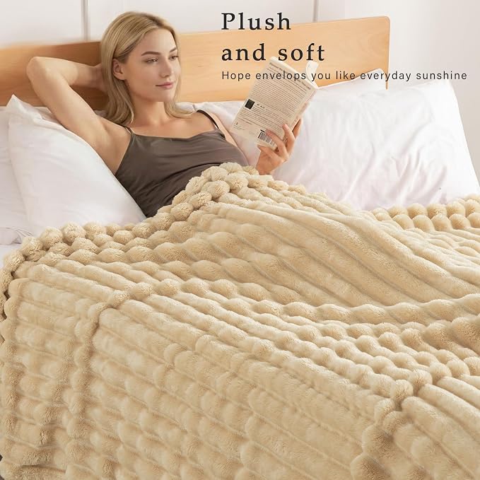 Exclusivo Mezcla Striped Fleece Throw Blanket - Image 2