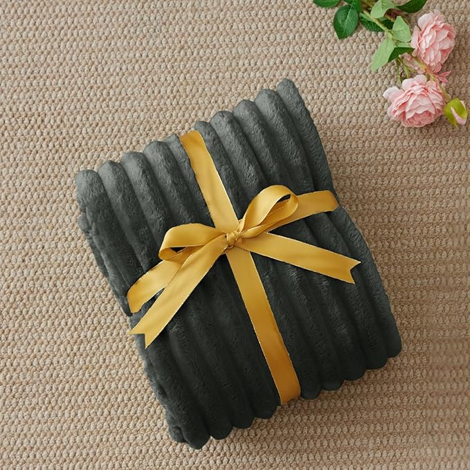 BEDELITE Twin Blanket for Couch & Bed, 300GSM Soft & Warm Fleece Blanket - Image 2