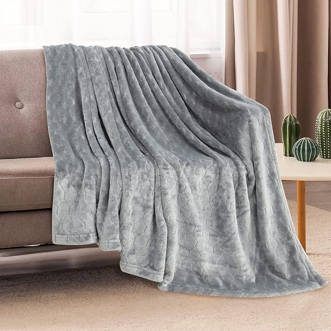 TOONOW Fleece Blanket Twin Size -320GSM Lightweight Fuzzy Soft Textured Flannel - Image 2