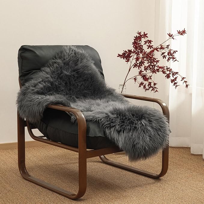 Ashler Faux Fur Rug, Fluffy Shaggy Area Rug Ultra Soft 2.3 x 3.3 Feet Sheepskin - Image 2
