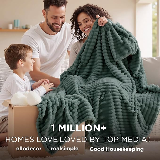 Bedsure GentleSoft Mallard Green Full Blanket - Image 2