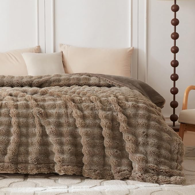 COOVA Faux Fur Throw Blanket for Couch, Cozy Soft and Fuzzy Plush Rabbit Fur - Image 3