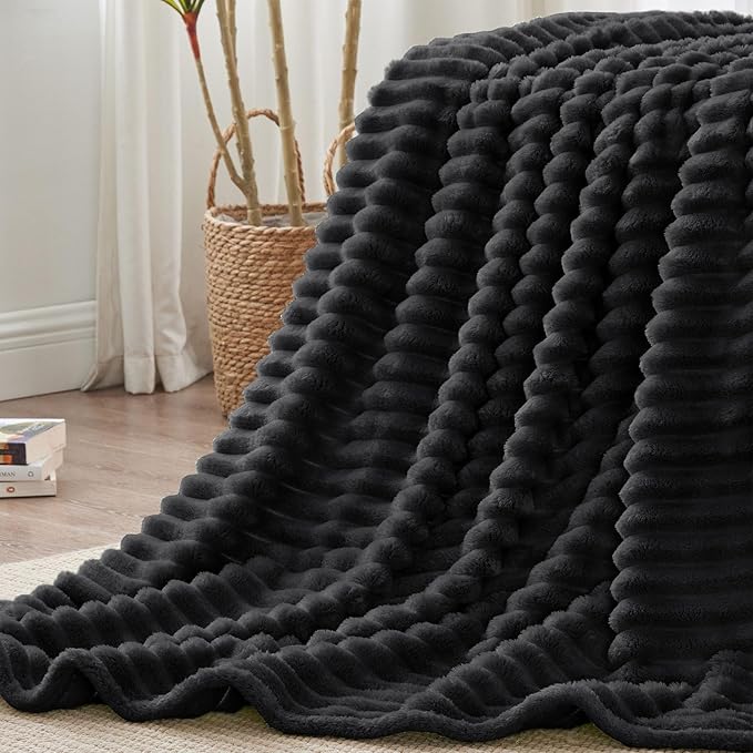 BEDELITE Full Size Blanket for Bed, 300GSM Soft & Warm Fleece Black Blanket - Image 6