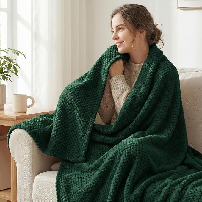 Exclusivo Mezcla Fleece Bed Blanket King Size, Super Soft and Warm Blankets - Image 2