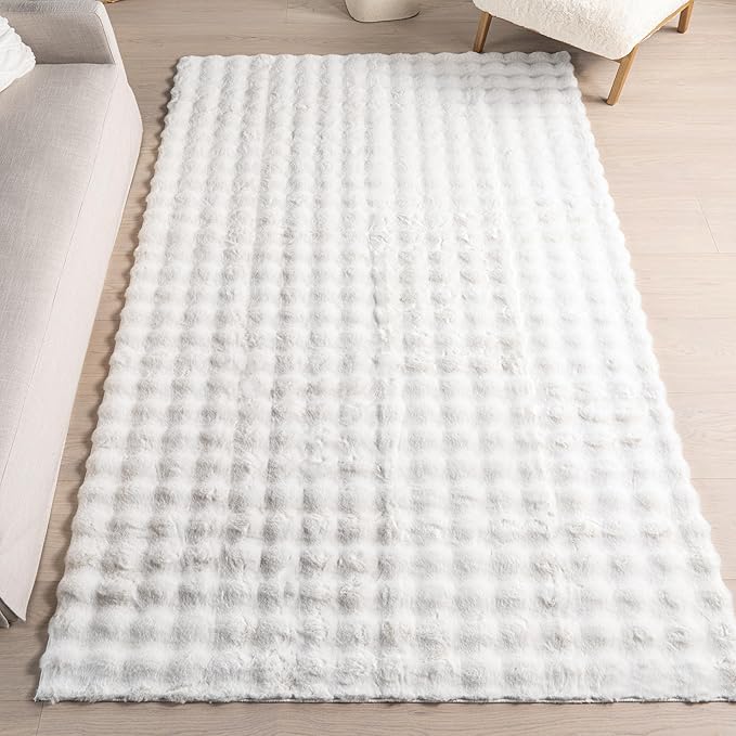 nuLOOM Jeni Off-White, Solid Faux Rabbit, Fluffy and Cozy, High Traffic by nuLOOM