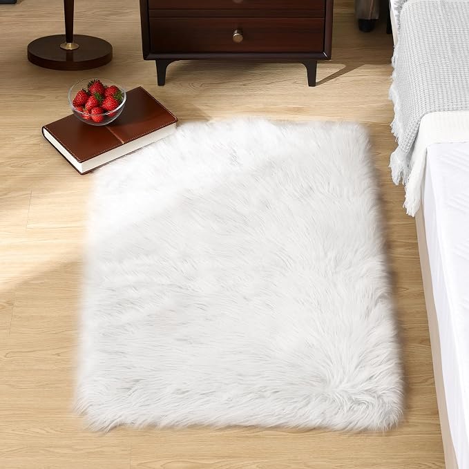 Goolela White Fluffy Faux Fur Rug by Goolela
