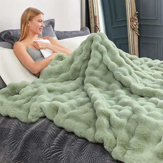 Cozy Bliss Faux Fur Throw Blanket - Image 2