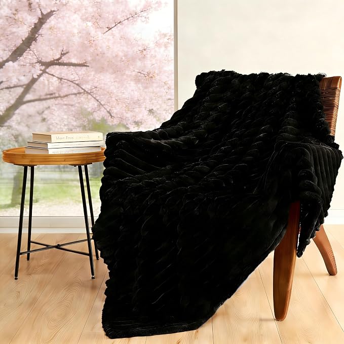 HIMEET Black Ribbed Throw Blanket - Image 2