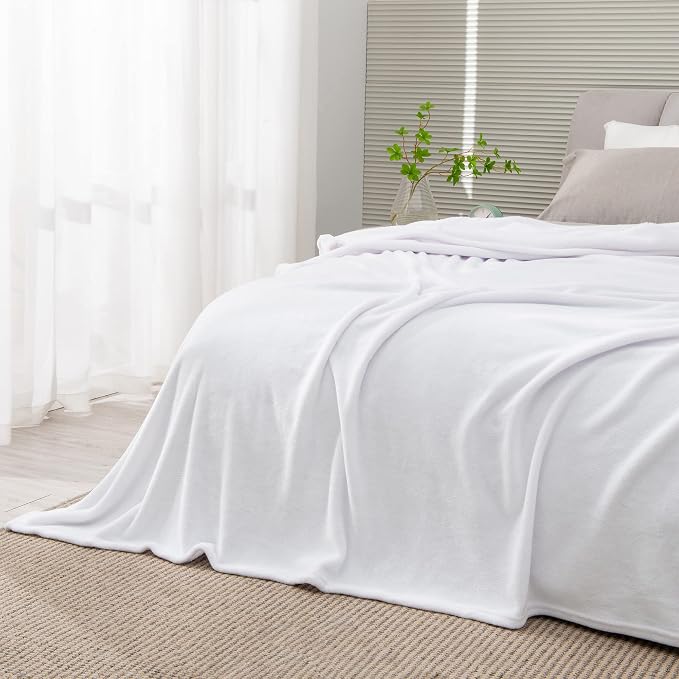 BEDELITE Fleece Blankets Queen Size White Throw Blankets by BEDELITE