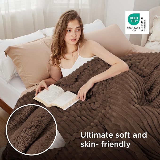 Bedsure GentleSoft Brown Fleece Blanket - Image 4
