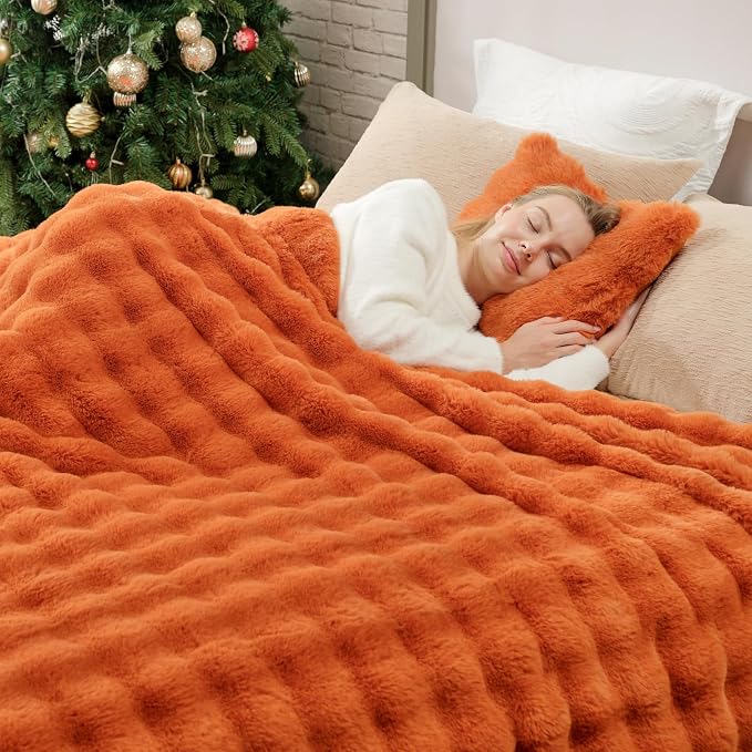 Cozy Bliss Faux Fur Throw Blanket - Image 3