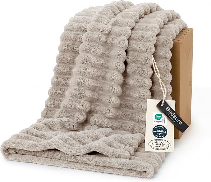 Bedsure GentleSoft Throw Blanket by BEDSURE