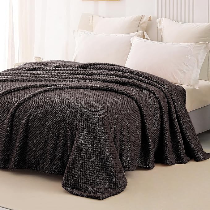 Whale Flotilla King Size Fuzzy Fleece Blanket, Fluffy Warm Soft Jacquard Bed - Image 2