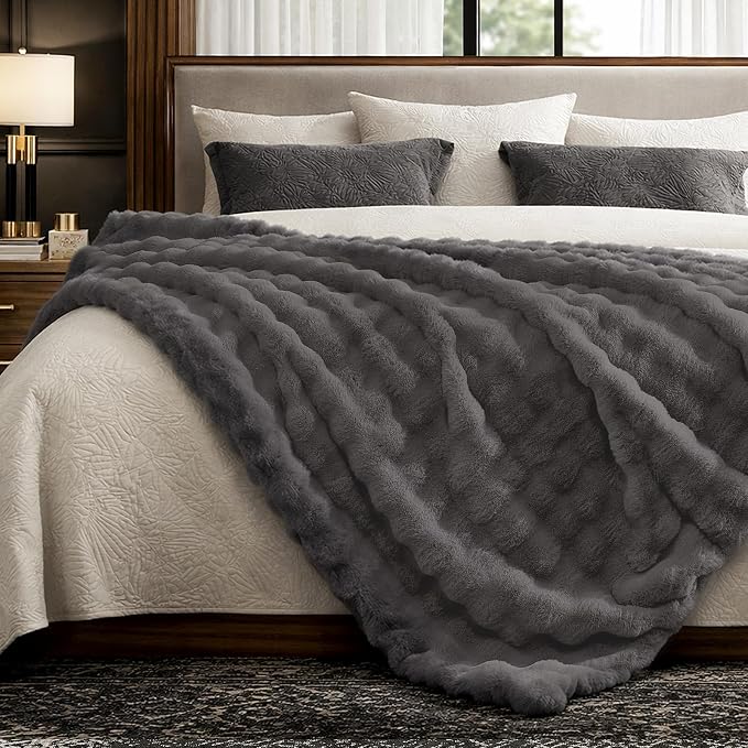 Cozy Bliss Faux Fur Bubble Throw - Image 3