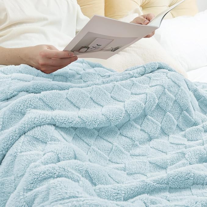 Exclusivo Mezcla Fleece Throw Blanket - Image 5