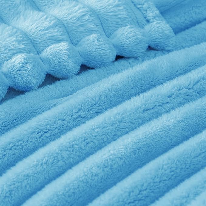 Exclusivo Mezcla Queen Size Flannel Fleece Blanket, Super Soft Striped Jacquard - Image 4