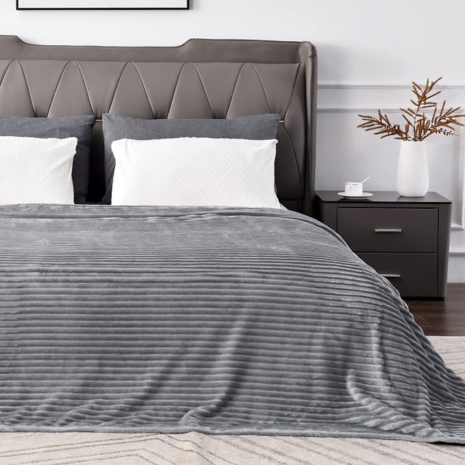 BEDELITE Fleece Throw Blanket for Couch – 3D Ribbed Jacquard Soft and Warm - Image 2
