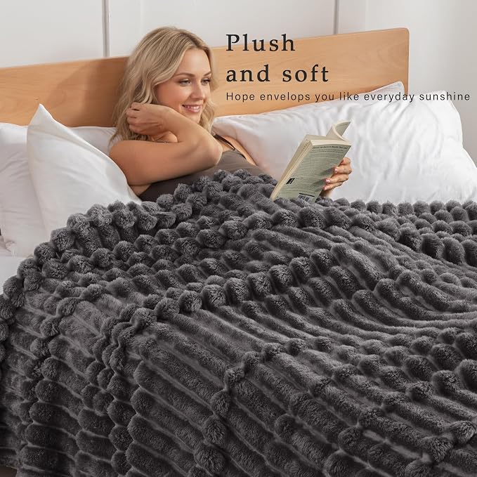Exclusivo Mezcla King Size Flannel Fleece Blanket, Super Soft Striped Jacquard - Image 2