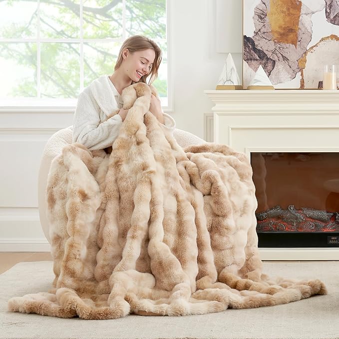 Cozy Bliss Faux Fur Throw Blanket - Image 2