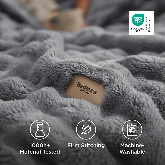 Bedsure 3D Fleece Bubble Blanket - Image 5