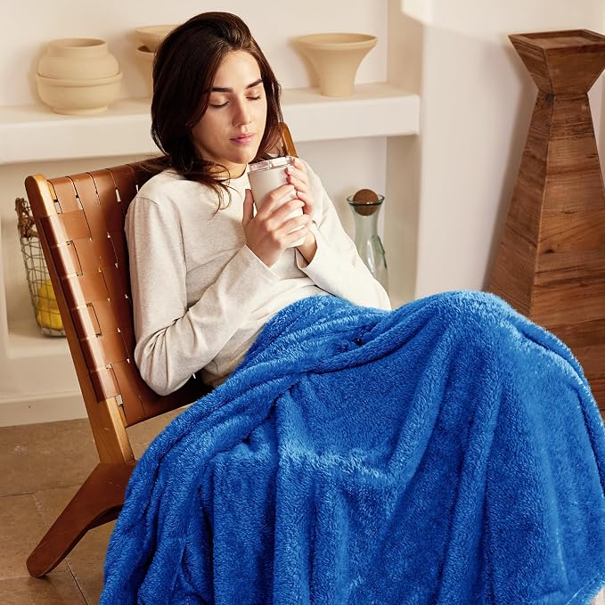 Exclusivo Mezcla Plush Fuzzy Fleece Throw Blanket Extra Large, Super Soft - Image 2