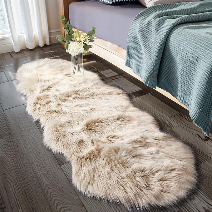 Ciicool Ultra Soft Faux Sheepskin Fur Rug Fluffy Rug by CIICOOLHomeDeco
