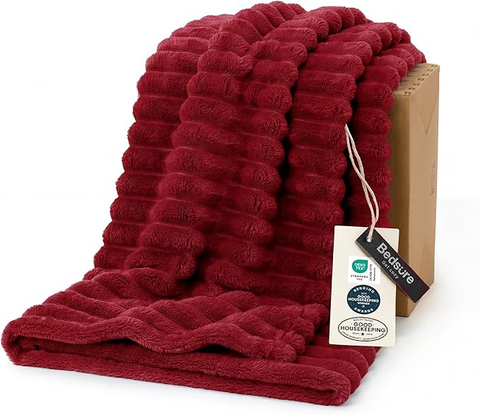 Bedsure Soft Twin Blanket for Bed Decor Gifts Red 60"x80" | Birthday Gifts for by Unknown