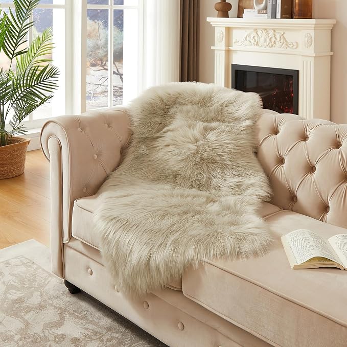 AMTOVO Faux Fur Rug, Fluffy Sheepskin Rug, Fuzzy Ultra Soft 2 x 4 ft Shag Rugs - Image 3