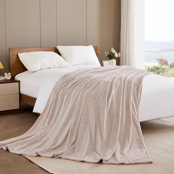 Exclusivo Mezcla Fleece Bed Blanket King Size, Super Soft and Warm Blankets - Image 4