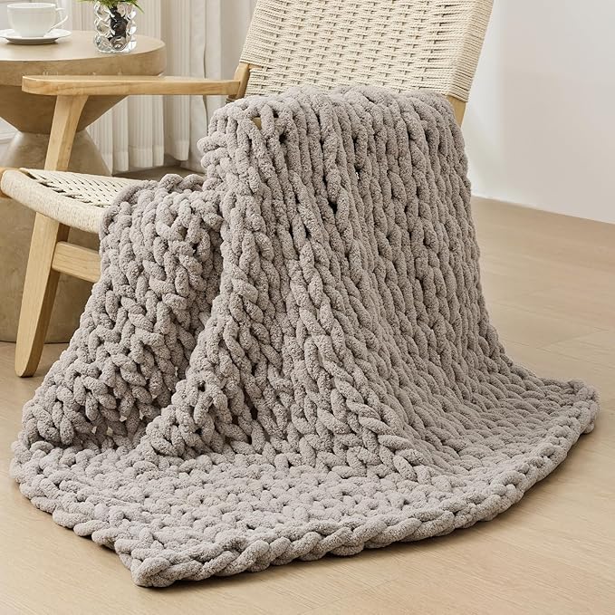 Bigacogo Chunky Knit Throw Blanket by Bigacogo