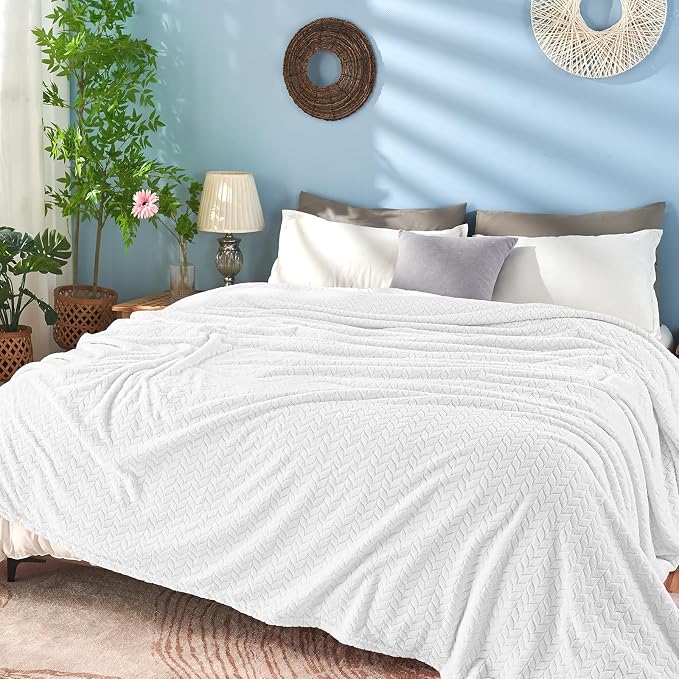 inhand White Fleece Twin Blanket, Super Soft Flannel Cozy Blankets - Image 3
