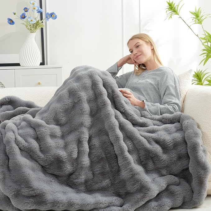 Cozy Bliss Faux Fur Throw Blanket - Image 3