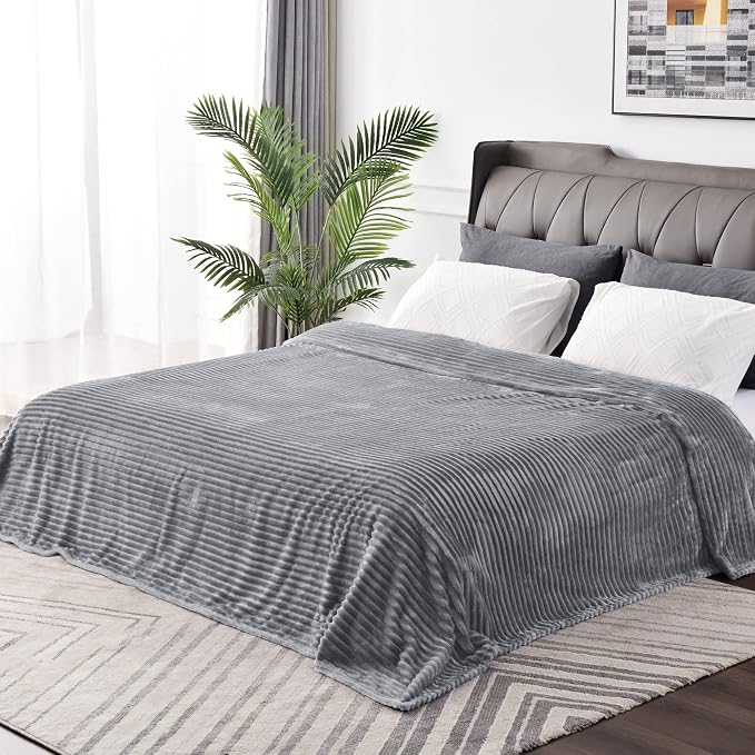 BEDELITE Fleece Throw Blanket for Couch – 3D Ribbed Jacquard Soft and Warm - Image 3