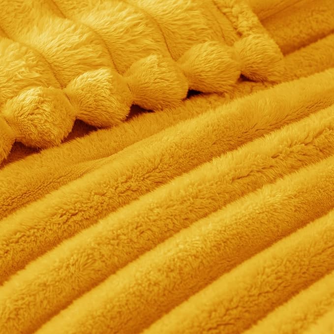 Exclusivo Mezcla Striped King Size Fleece Blanket - Image 4