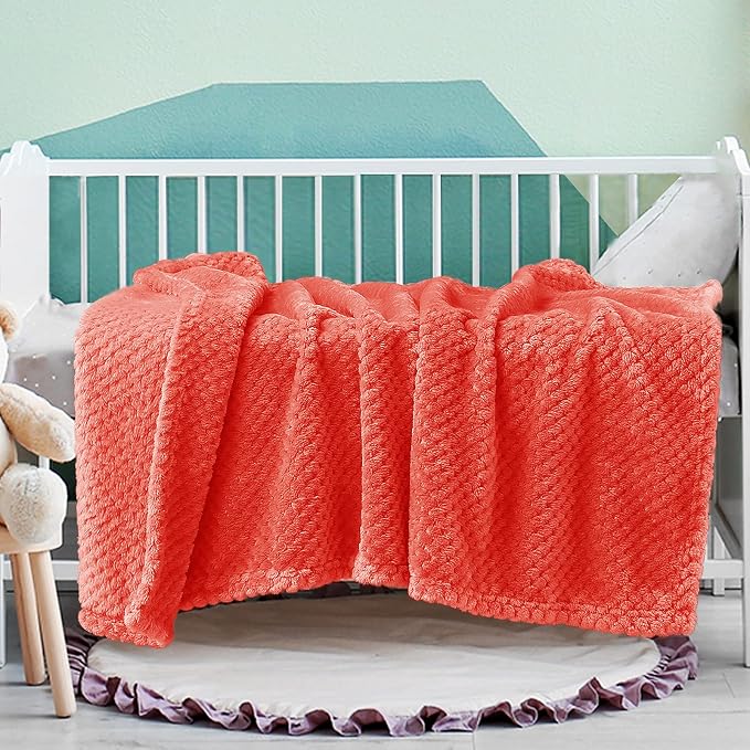 Exclusivo Mezcla Fleece Throw Blanket, Super Soft and Warm Blankets - Image 3