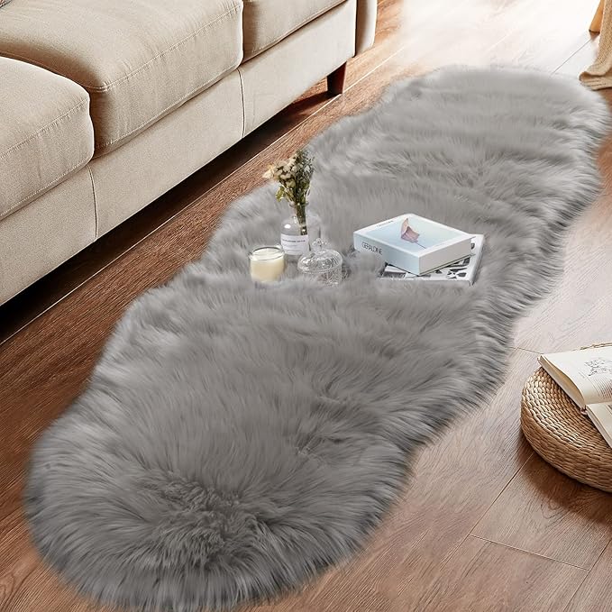 Ciicool Ultra Soft Faux Sheepskin Fur Rug Fluffy Rug - Image 2