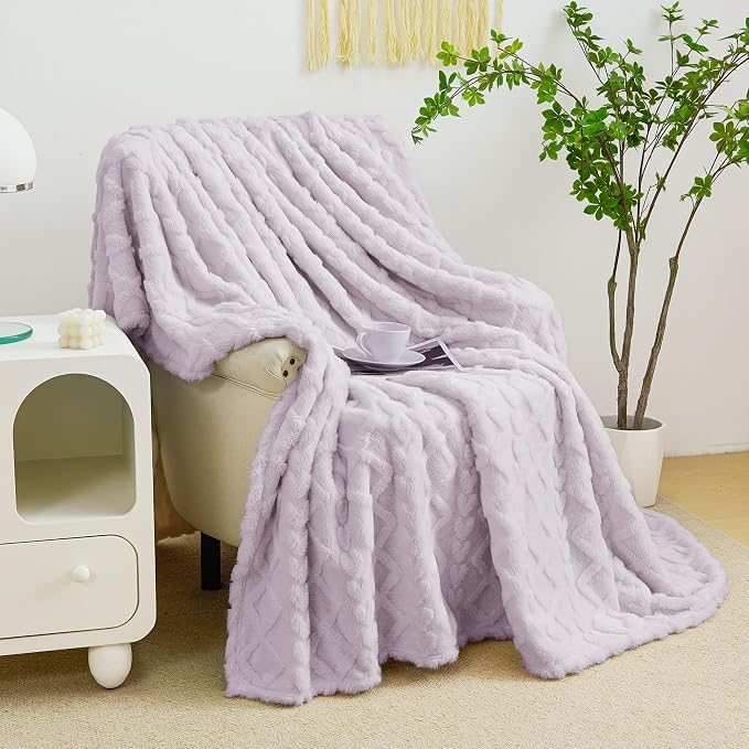 Aganear Flannel Throw Blanket - Image 9