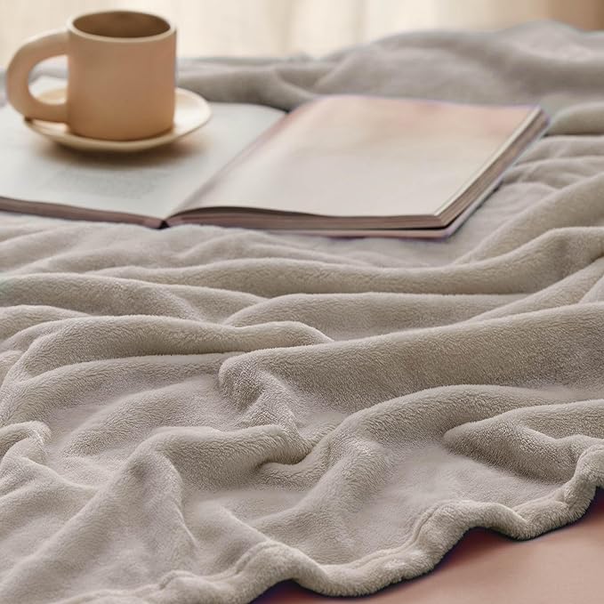Bedsure GentleSoft Fleece Blankets Twin Size Oxford Tan - Image 5
