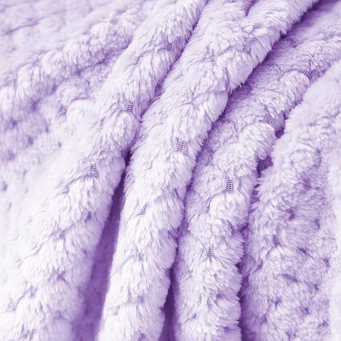 Exclusivo Mezcla Fleece Throw Blanket, Super Soft and Warm Blankets - Image 8