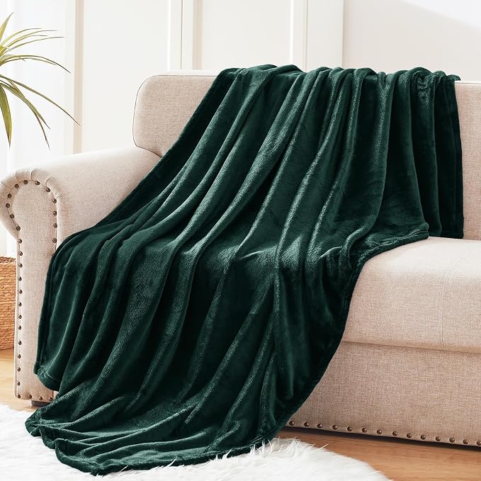Exclusivo Mezcla Fleece Forest Green Throw Blanket - Image 3