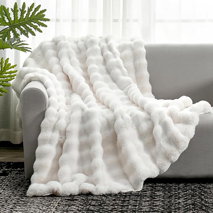 Cozy Bliss Faux Fur Throw Blanket - Image 4
