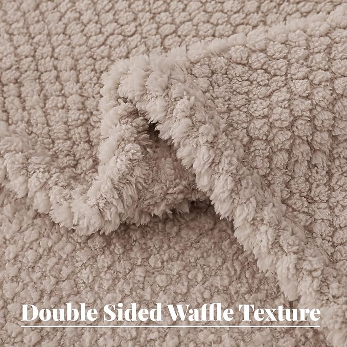 Whale Flotilla King Size Fuzzy Fleece Blanket - Image 6