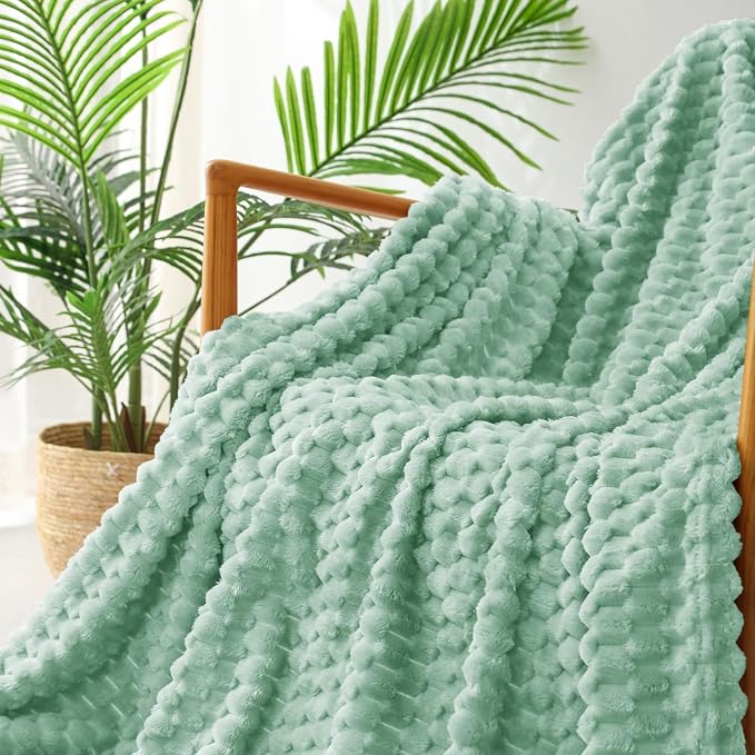 Exclusivo Mezcla Fleece Queen Blanket - Image 5