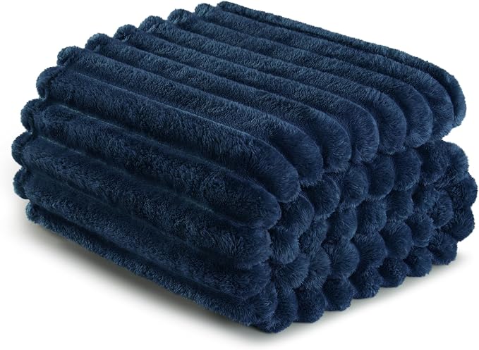 Exclusivo Mezcla Striped Fleece Throw Blanket - Image 8