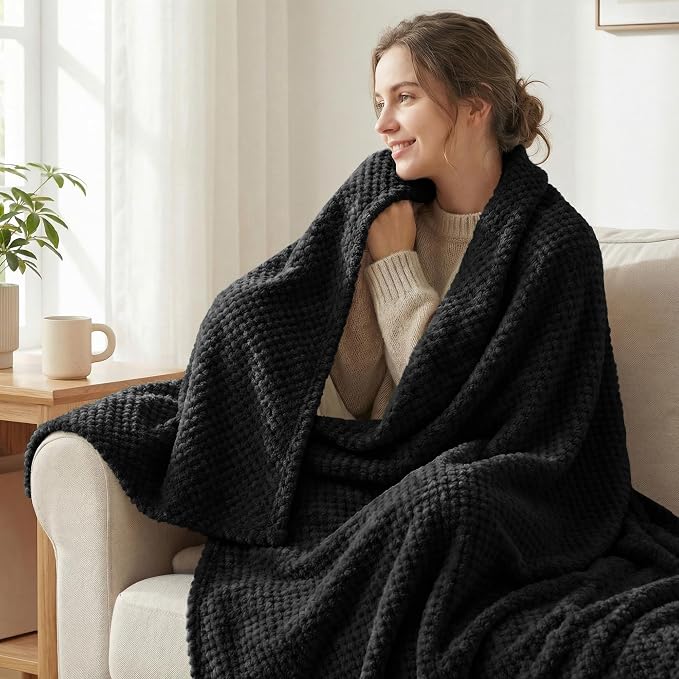 Exclusivo Mezcla Fleece Throw Blanket Extra Large, Super Soft and Warm Blankets - Image 2